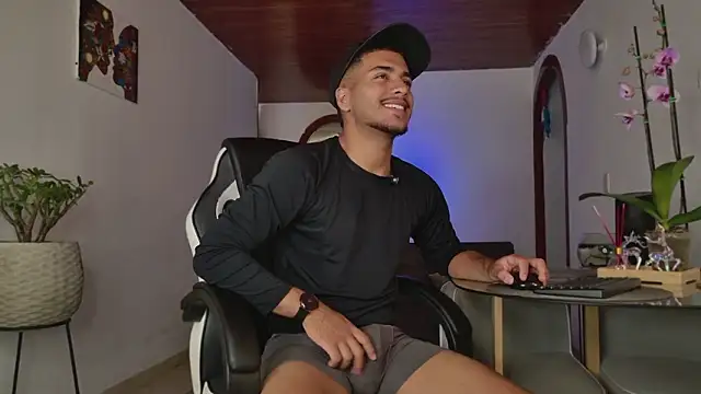 Snapshot of michel_g1 chatting on 03.04.26 michel g1 online show from 03.04.26