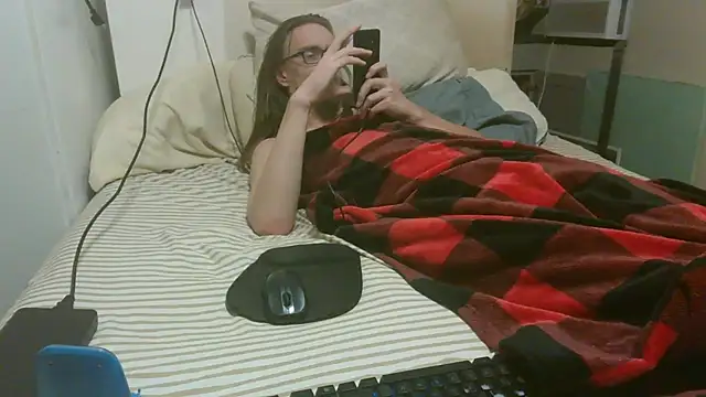 Snapshot of dandonn chatting on 07.22.26 dandonn online show from 07.22.26