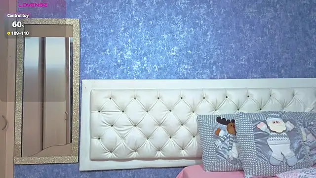 Snapshot of yulissa_girls chatting on 12.18.25 yulissa girls online show from 12.18.25