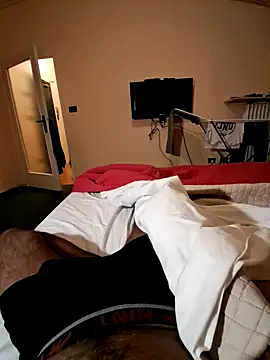 Snapshot of Stud_s chatting on 11.11.25 Stud s online show from 11.11.25