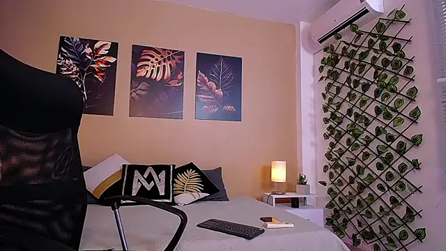 ChristopherBlack  online show from 02.19.26