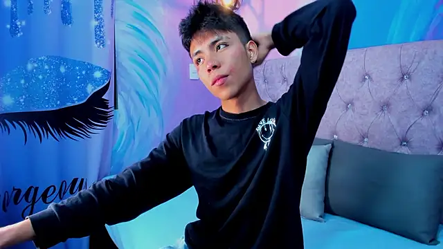 MaxiWildd online show from 03.11.26