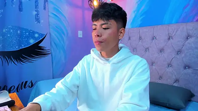 MaxiWildd online show from 03.24.26