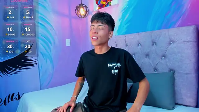 MaxiWildd online show from 03.26.26