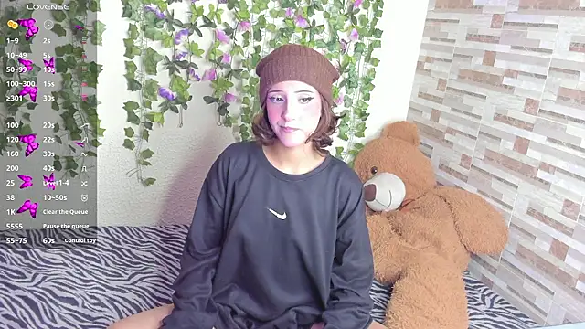 Snapshot of Amy_Moonlight chatting on 01.07.26 Amy Moonlight online show from 01.07.26