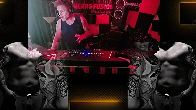 Wir2002Paar online show from 10.25.25