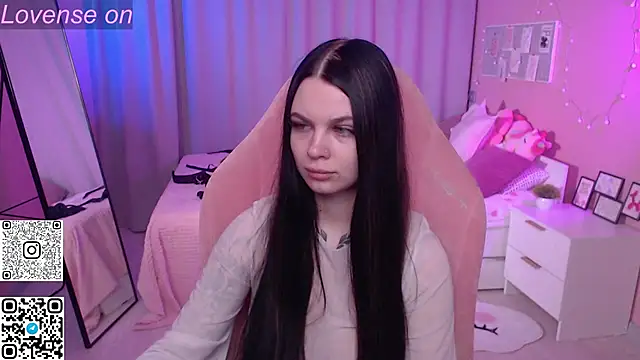 Michela Fruet online show from 05.18.26