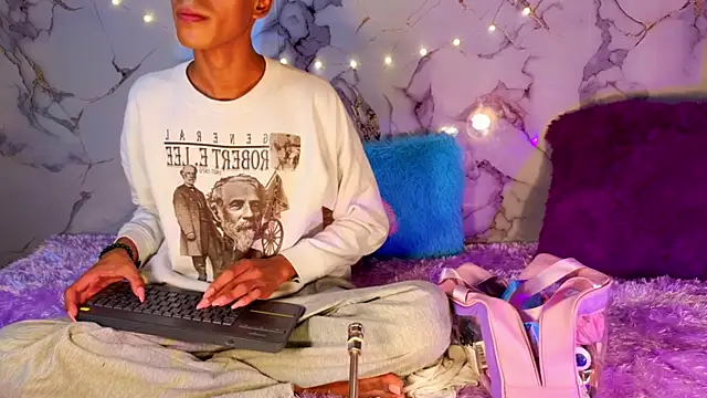 Snapshot of PrincePoppy chatting on 01.07.26 PrincePoppy online show from 01.07.26