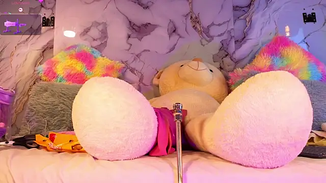 Snapshot of PrincePoppy chatting on 01.10.26 PrincePoppy online show from 01.10.26