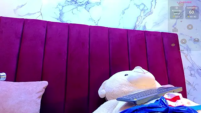 Snapshot of PrincePoppy chatting on 02.06.26 PrincePoppy online show from 02.06.26