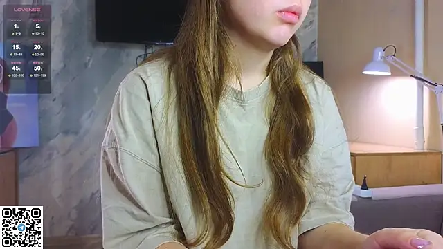 Snapshot of miss_bubbles_ chatting on 11.04.25 miss bubbles online show from 11.04.25