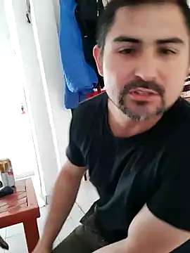 Bradd 32 online show from 10.26.25