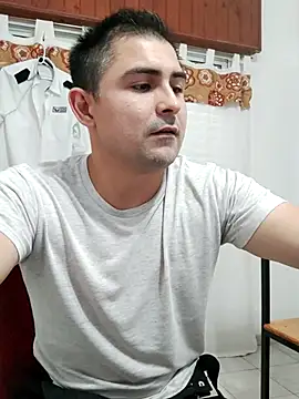 Bradd 32 online show from 04.14.26