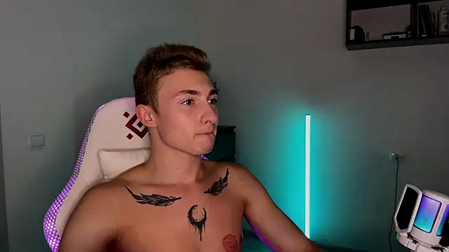 Artur  Skott online show from 11.12.25