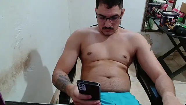 Snapshot of Leonino231 chatting on 09.17.25 Leonino231 online show from 09.17.25