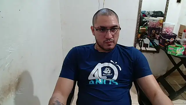 Snapshot of Leonino231 chatting on 09.25.25 Leonino231 online show from 09.25.25