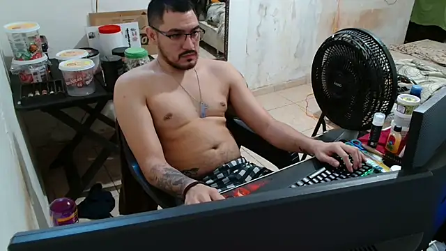 Snapshot of Leonino231 chatting on 11.07.25 Leonino231 online show from 11.07.25