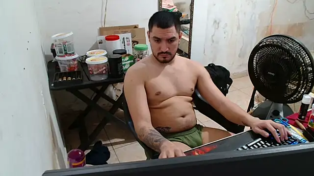 Snapshot of Leonino231 chatting on 11.08.25 Leonino231 online show from 11.08.25