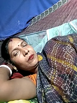 Snapshot of Savita992 chatting on 02.13.26 Savita992 online show from 02.13.26