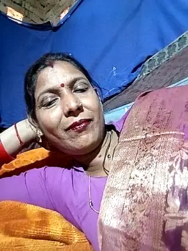 Snapshot of Savita992 chatting on 02.15.26 Savita992 online show from 02.15.26