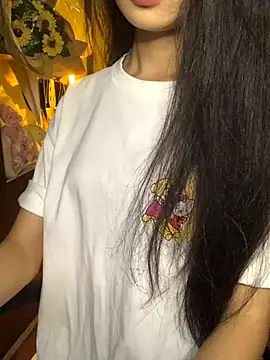 Snapshot of Nhinhi18 chatting on 11.10.25 Nhinhi18 online show from 11.10.25