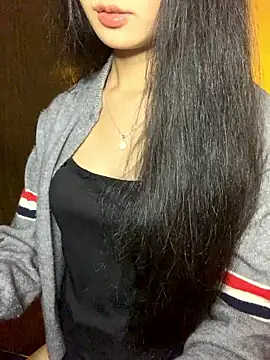 Snapshot of Nhinhi18 chatting on 11.13.25 Nhinhi18 online show from 11.13.25