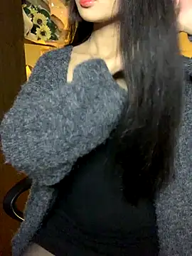 Snapshot of Nhinhi18 chatting on 11.25.25 Nhinhi18 online show from 11.25.25