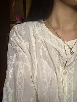 Nhinhi18 online show from 04.23.26