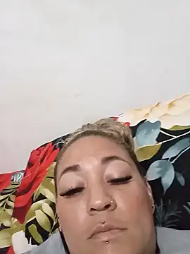 Snapshot of Diablamix chatting on 10.06.25 Diablamix online show from 10.06.25