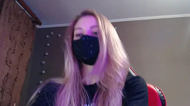 Snapshot of Iris_lave chatting on 10.14.25 Iris lave online show from 10.14.25