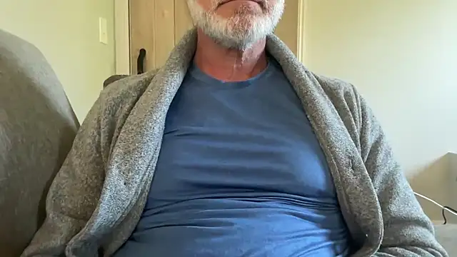 Snapshot of braselton06 chatting on 10.13.25 braselton06 online show from 10.13.25