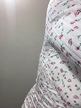 Snapshot of Maddy_w chatting on 11.22.25 Maddy w online show from 11.22.25