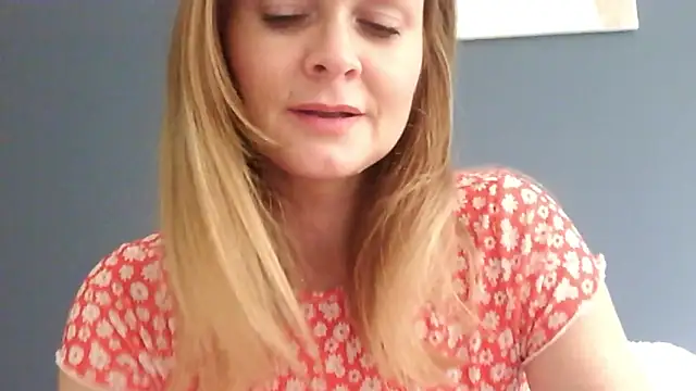 Snapshot of Ginger-bb chatting on 09.13.25 Ginger-bb online show from 09.13.25