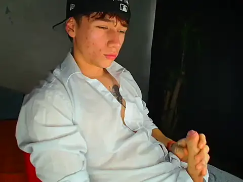 Logan sixxer online show from 10.11.25