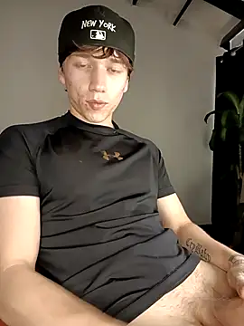 Logan sixxer online show from 12.15.25