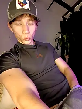 Logan sixxer online show from 12.21.25