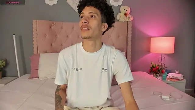 Joe And Emma online show from 11.23.25