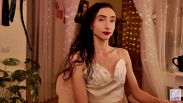 Snapshot of Queen_of_tease chatting on 11.29.25 Queen of tease online show from 11.29.25