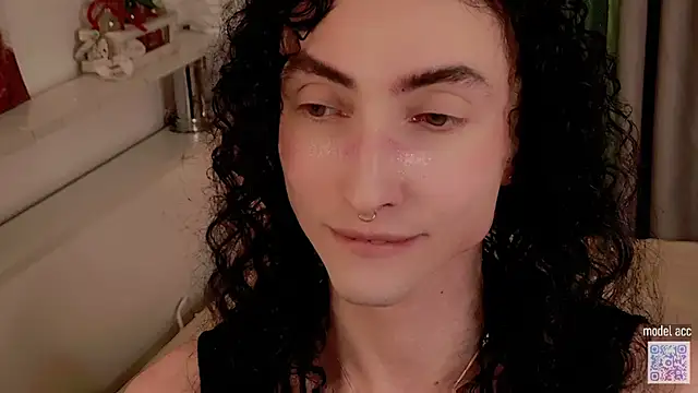 Snapshot of Queen_of_tease chatting on 01.12.26 Queen of tease online show from 01.12.26