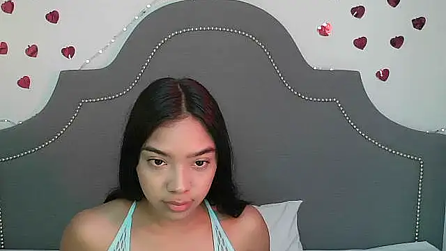 pocahontamoon online show from 11.01.25