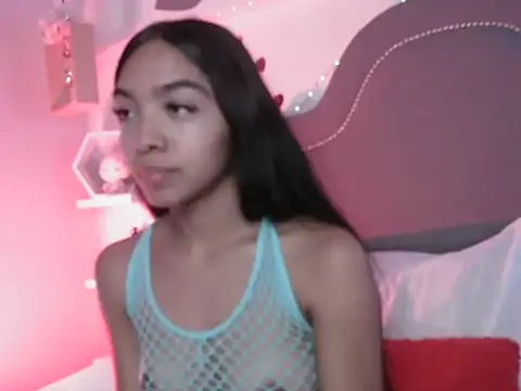 pocahontamoon online show from 11.15.25