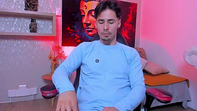 loghan fox online show from 10.07.25