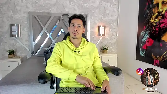 loghan fox online show from 10.08.25