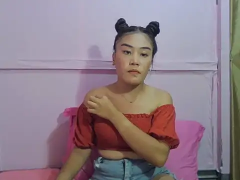 YourWildestDoll online show from 02.22.26