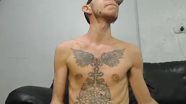 AlexandroRossi online show from 11.14.25