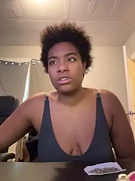 Tu GataLinda online show from 11.17.25