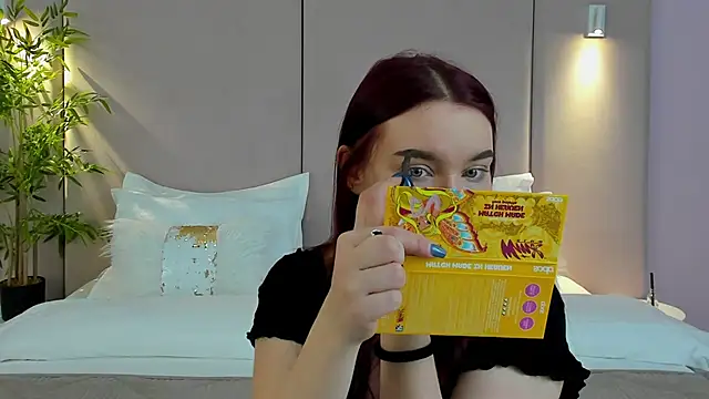 NoraHaynes online show from 01.13.26