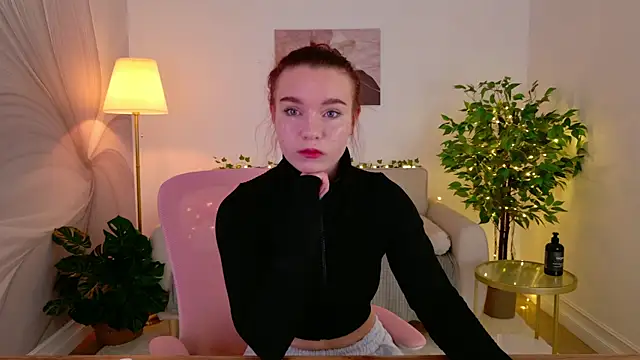 Snapshot of NoraHaynes chatting on 07.14.26 NoraHaynes online show from 07.14.26