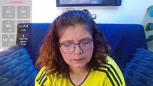 Snapshot of Linda_banks_ chatting on 10.16.25 Linda banks online show from 10.16.25