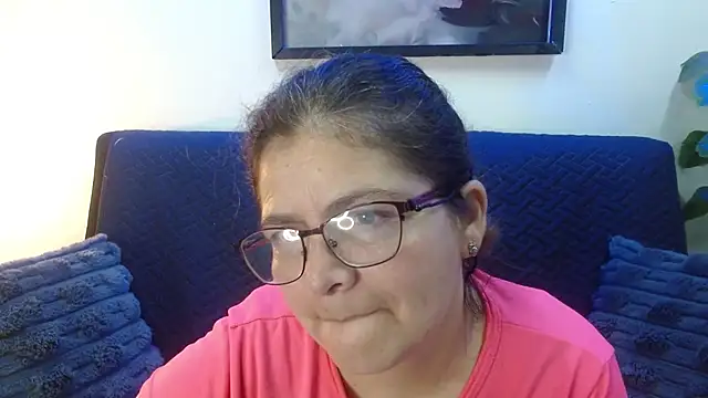 Snapshot of Linda_banks_ chatting on 10.17.25 Linda banks online show from 10.17.25